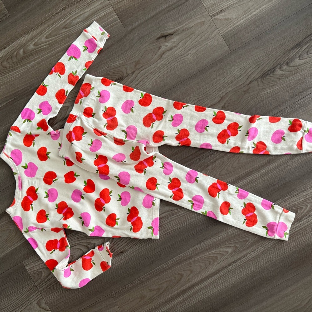 Gap Kids Girls Cotton Pajamas 5T Apple Long sleeve - Picture 2 of 3